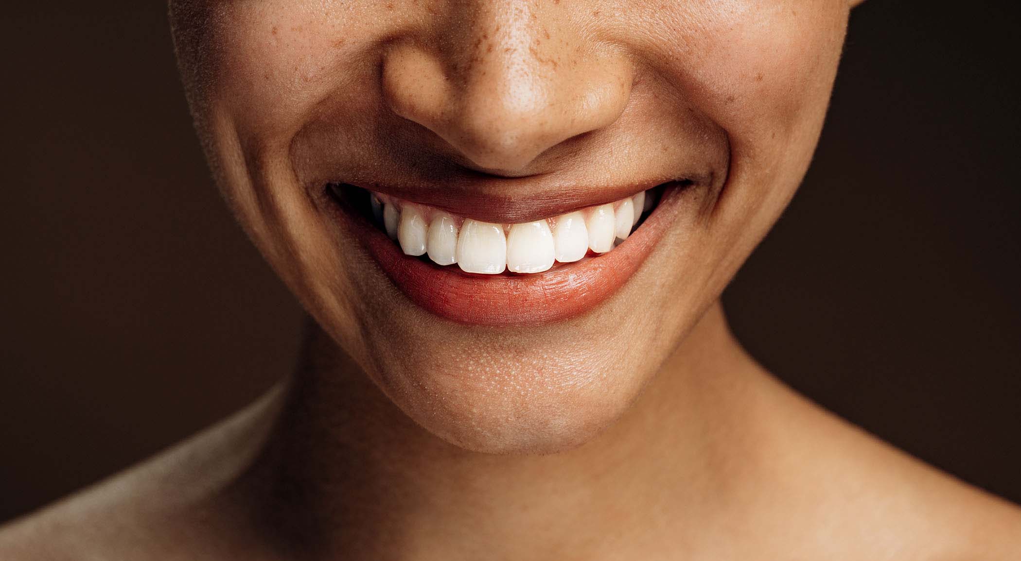 cropped-view-of-the-multiracial-woman-smiling-toot1-MHZJPRH.jpg